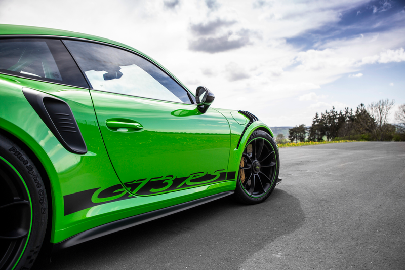 Illustration for article titled Put These Very Good 2019 Porsche 911 GT3 RS Photos In Your Life